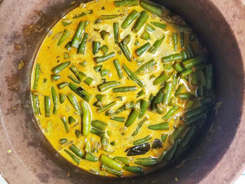 Sri Lankan Green Bean and Potato Curry
